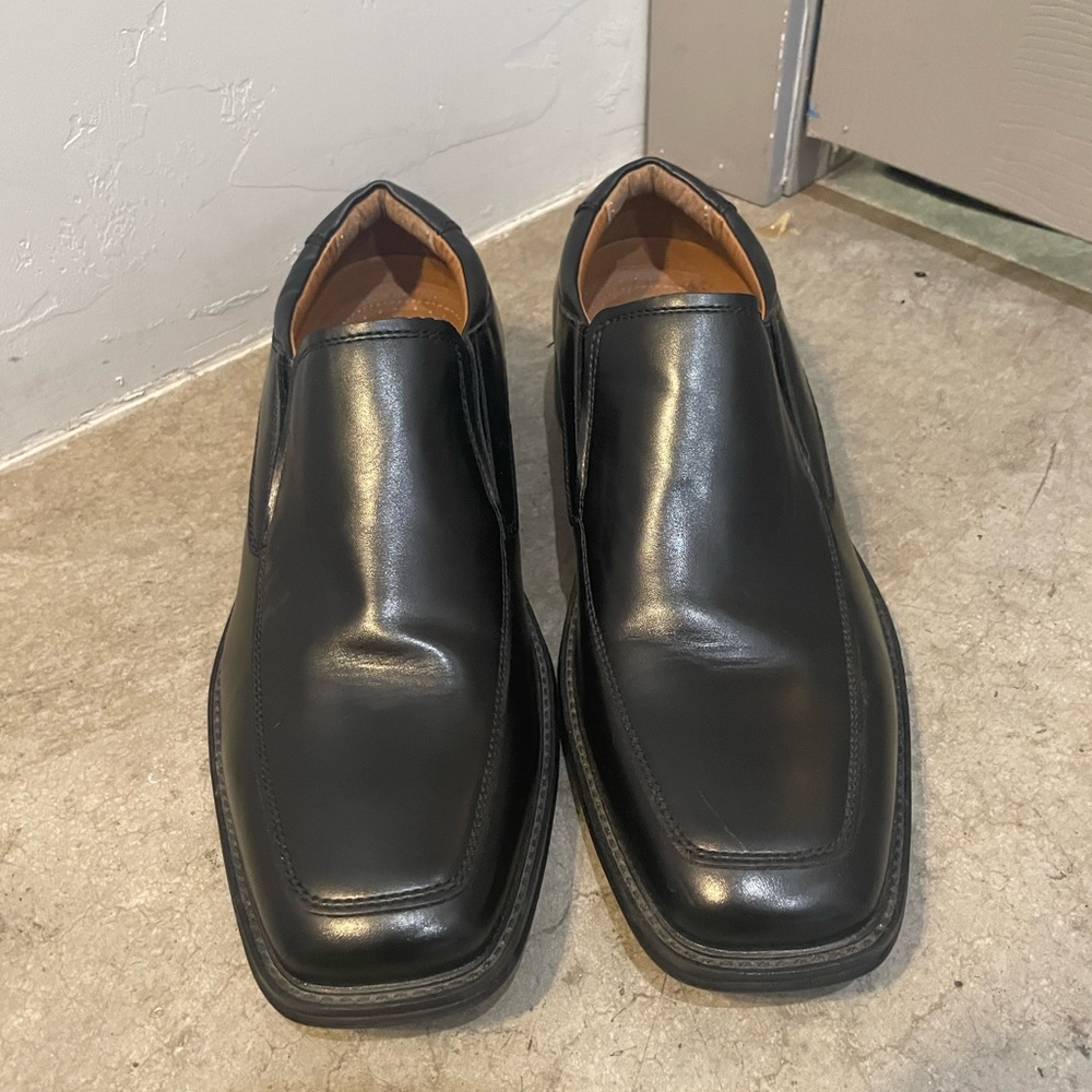 Docker dress shoes